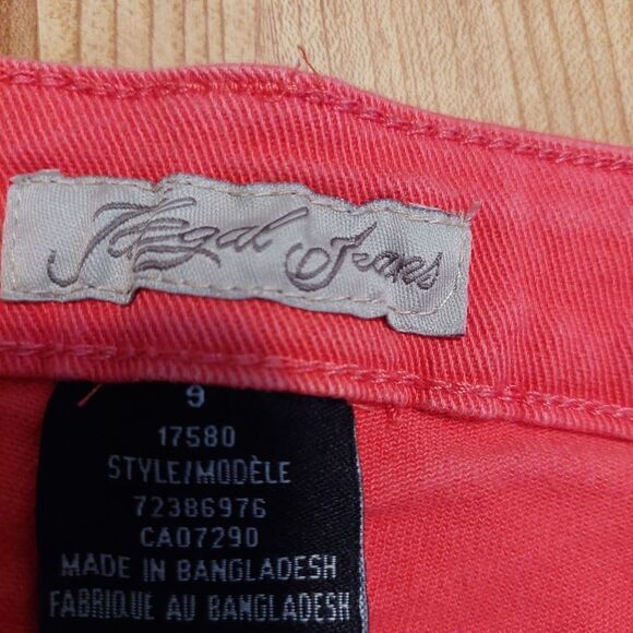 Womans Illegal Jeans Shorts sz 9 - Picture 12 of 13